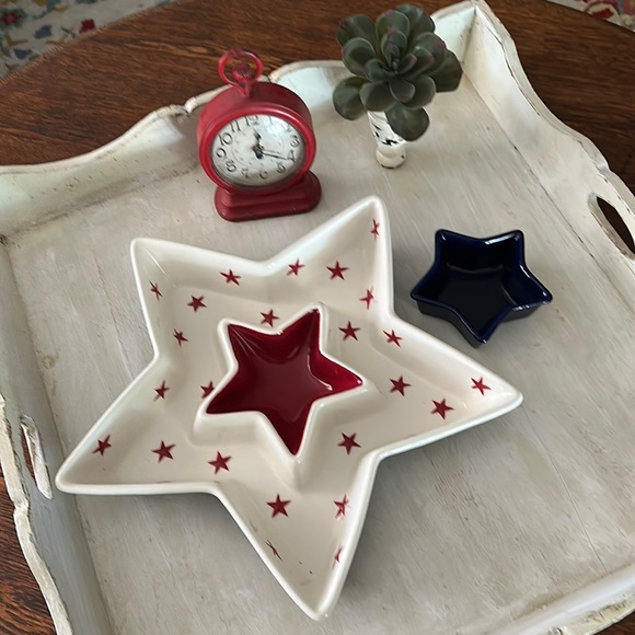 Other - Star shaped chips and dip dish w/navy blue star ⭐️ shaped side dish.